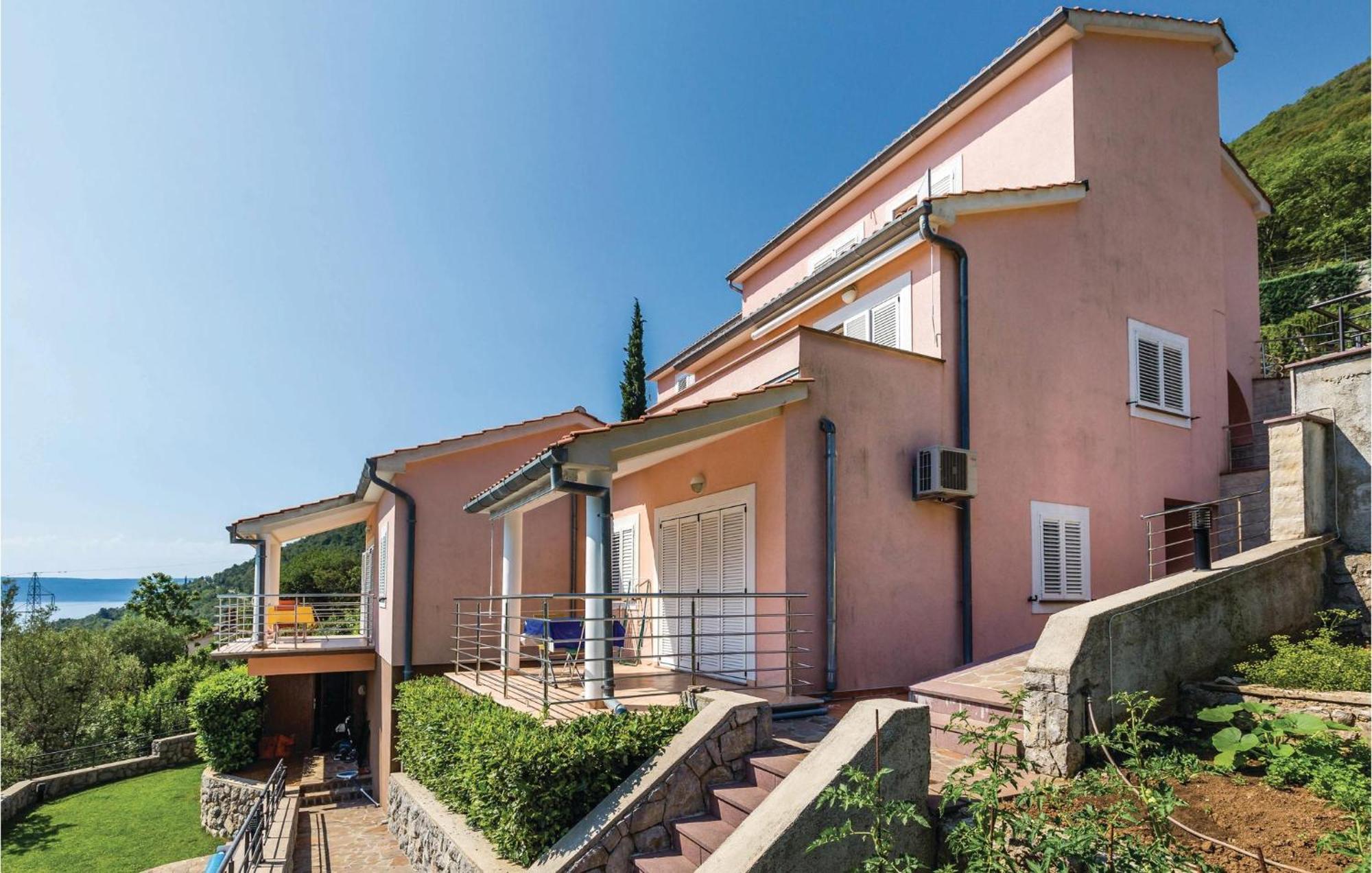 1 Bedroom Stunning Apartment In Moscenicka Draga Exterior photo