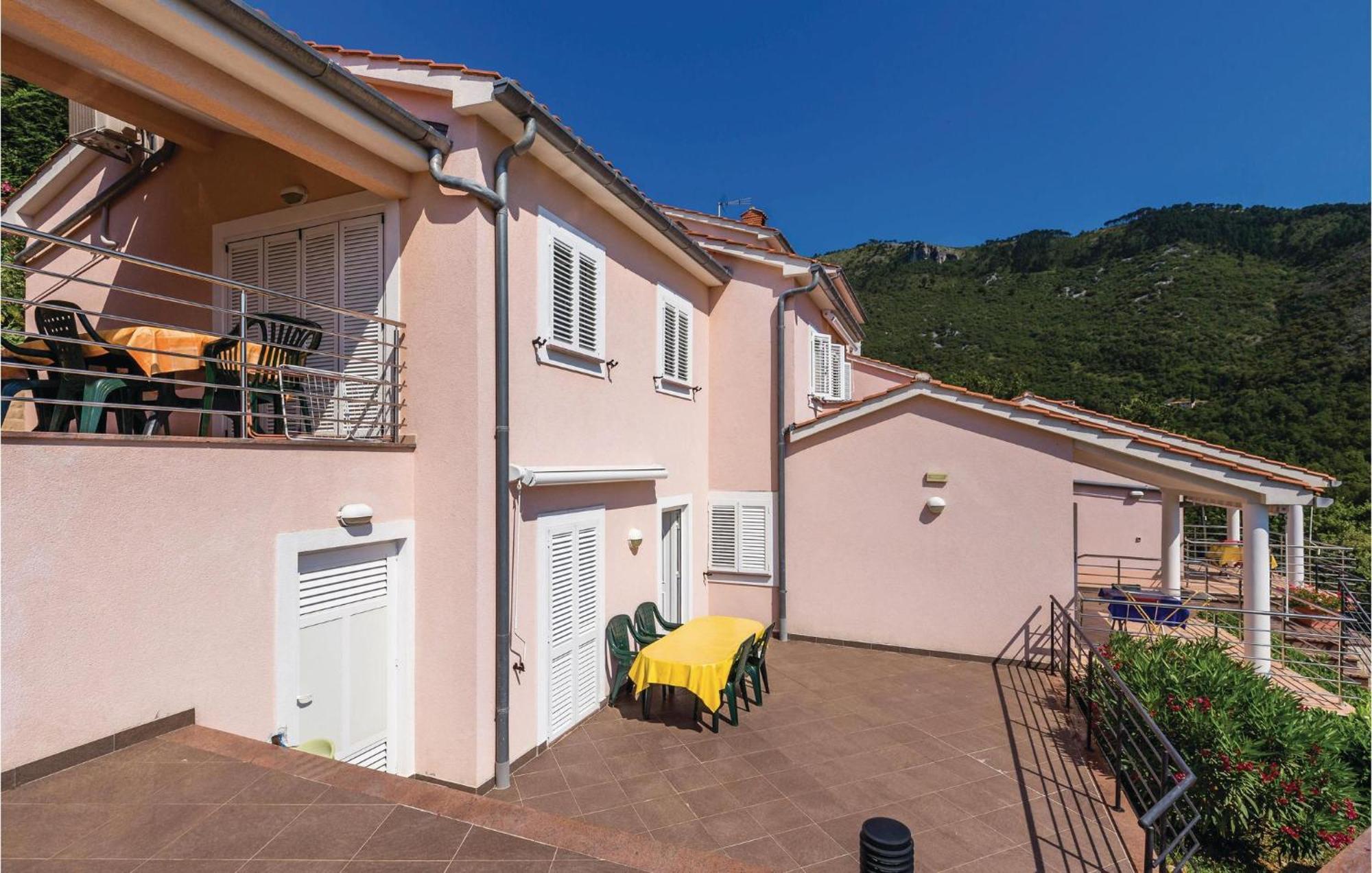 1 Bedroom Stunning Apartment In Moscenicka Draga Exterior photo