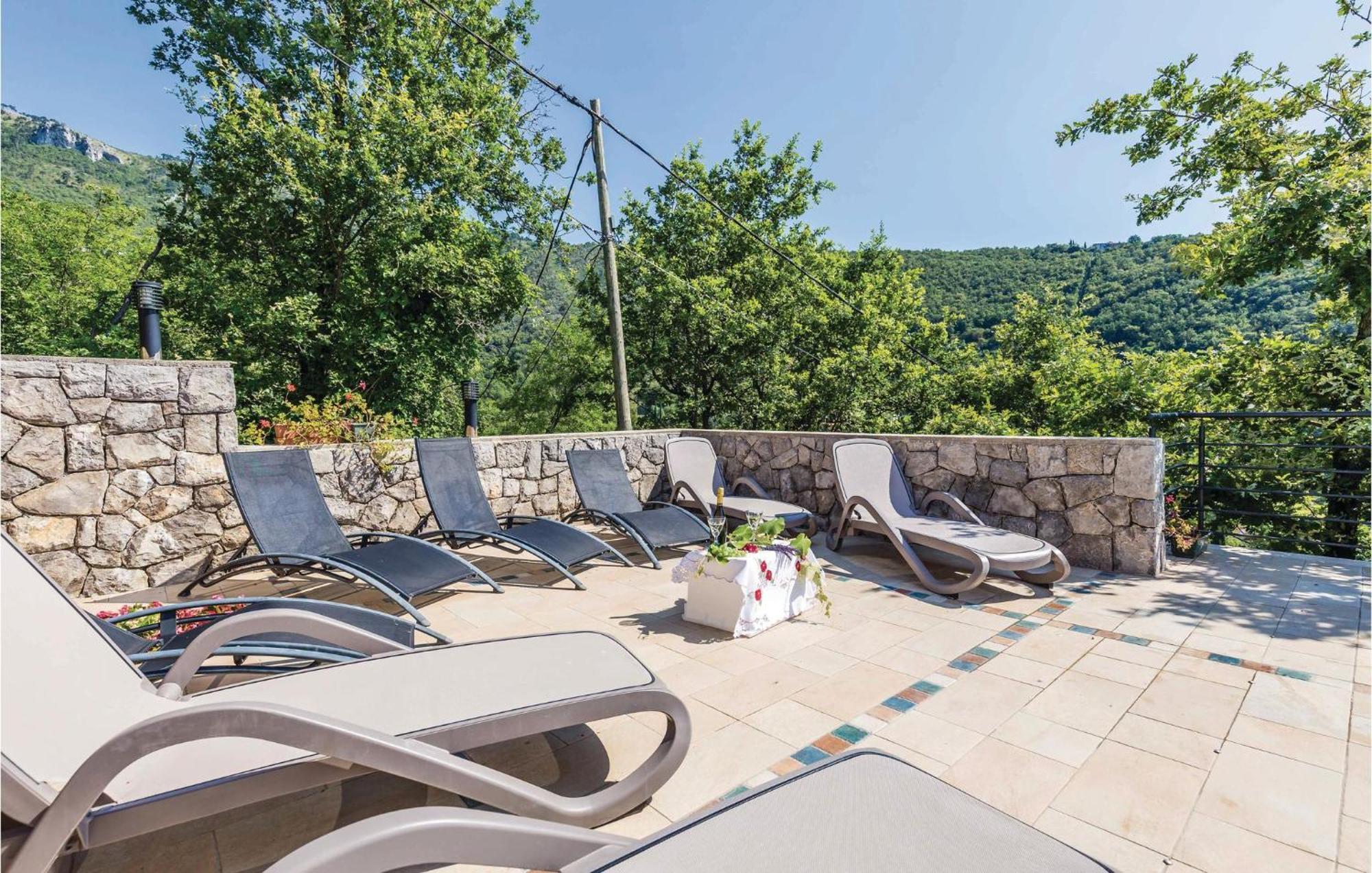 1 Bedroom Stunning Apartment In Moscenicka Draga Exterior photo