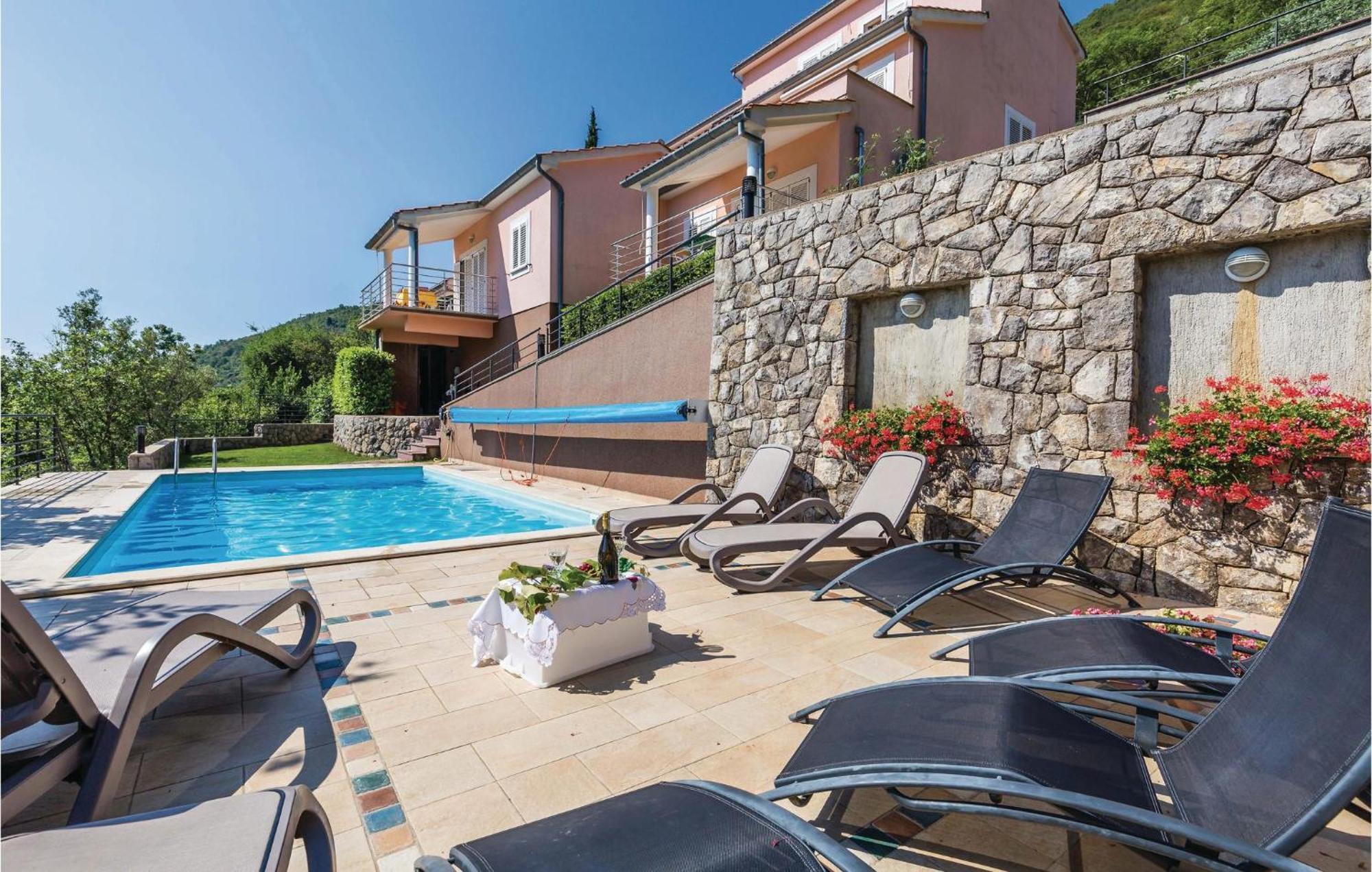 1 Bedroom Stunning Apartment In Moscenicka Draga Exterior photo